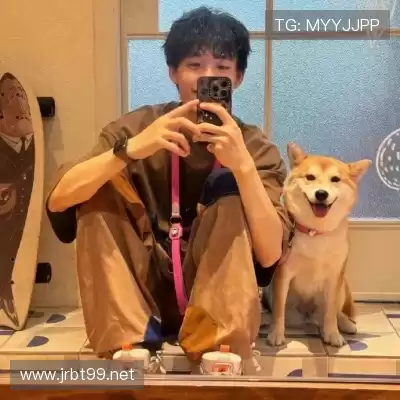侯跃雯